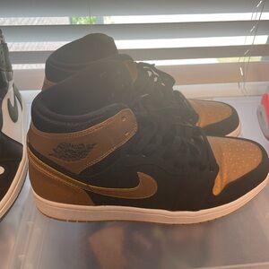 Air Jordan 1 High “Melo” **Amazing Condition** Size 11